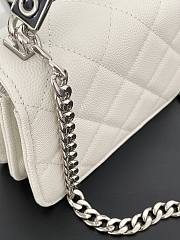 Fortok Chanel 22S Buckle Handle Cowhide Small Square Bag White 13×10×5cm - 6