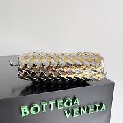 Fortok Bottega Veneta Mini Pouch Intrecciato Metallic Clutch Bag Silver 22x12x7cm - 6