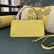 Fortok Valentino Garavani Rockstud Leather Clutch Bag Yellow 28cm - 2