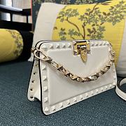 Fortok Valentino Garavani Rockstud Leather Clutch Bag White 28cm - 3