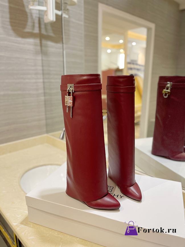 Fortok Givenchy 4G Logo Boots in Burgundy - 1