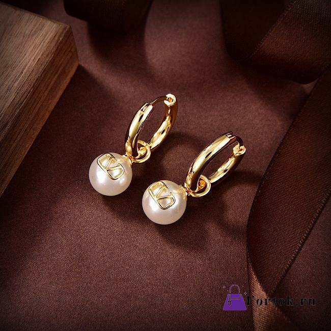 Fortok Valentino Valentino Stud Earrings - 1