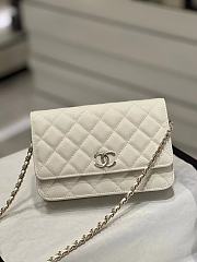 Fortok Chanel 23S Diamond Buckle Woc Bag in White 19x3x12cm - 1