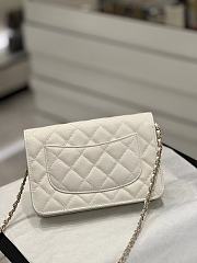 Fortok Chanel 23S Diamond Buckle Woc Bag in White 19x3x12cm - 3