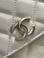Fortok Chanel 23S Diamond Buckle Woc Bag in White 19x3x12cm - 2