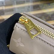 Fortok Louis Vuitton Coussin MM Bag Grey M20771 34x24x12cm - 5