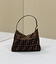 Fortok Fendi Presbyopic Underarm Bag Brown 8299s 19x8x14cm - 1