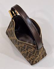 Fortok Fendi Presbyopic Underarm Bag Brown 8299s 19x8x14cm - 6