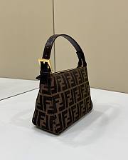 Fortok Fendi Presbyopic Underarm Bag Brown 8299s 19x8x14cm - 3
