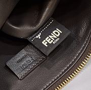 Fortok Fendi Presbyopic Underarm Bag Brown 8299s 19x8x14cm - 2