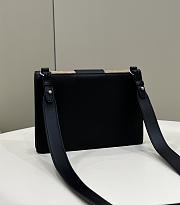 Fortok Fendi Natural & Black Flat Baguette Ff-jacquard Leather Crossbody Bag 8375 23x2x16cm - 5