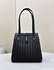 Fortok Fendi Origami Medium Black Interlaced Leather Bag 27x15x27cm - 3