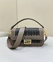 Fortok Fendi Iconic Baguette  Interlaced Leather Bag Brown&Black 27x6.5x15cm - 1