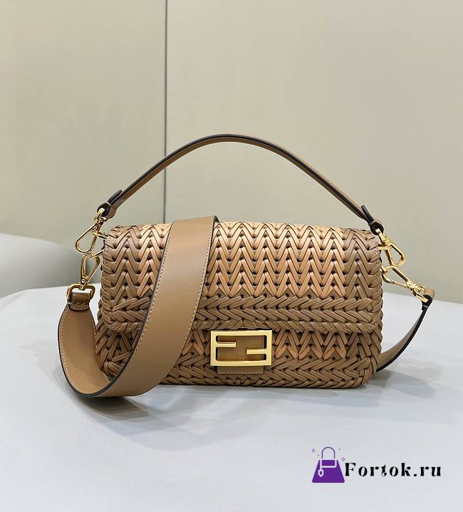 Fortok Fendi Iconic Baguette Interlaced Leather Bag Marron 27x6.5x15cm - 1