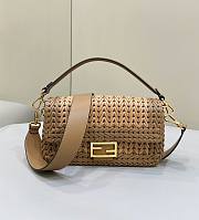Fortok Fendi Iconic Baguette Interlaced Leather Bag Marron 27x6.5x15cm - 1
