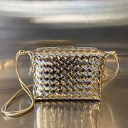 Fortok Bottega Veneta Crossbody Bag Intrecciato Metallic Clutch Bag Silver 22x15.5x9cm - 1