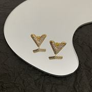 Fortok Louis Vuitton Essential V Letter Earings - 1