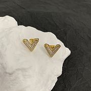 Fortok Louis Vuitton Essential V Letter Earings - 5