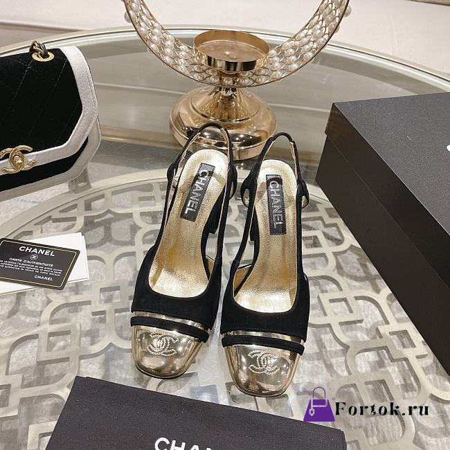 Fortok Chanel CC Slingback Heels Black Gold  - 1