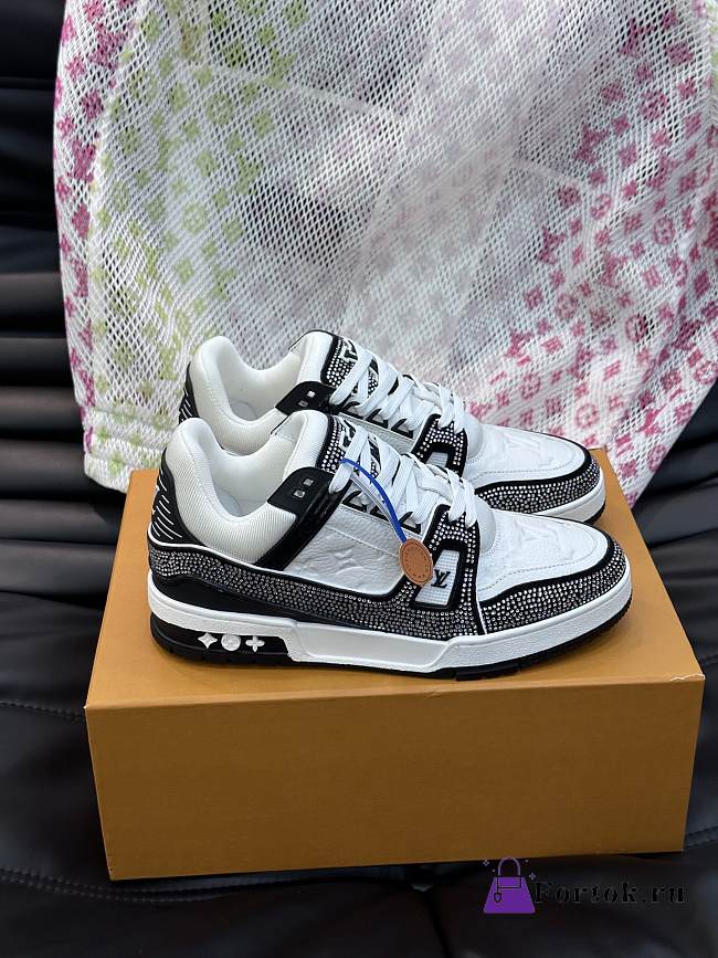 Fortok Louis Vuitton Trainer Sneakers in Black Crystal - 1