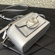 Fortok Valentino Garavani Leather Loco Vanity Case in Silver 16.5x10x7.5cm - 5