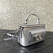 Fortok Valentino Garavani Leather Loco Vanity Case in Silver 16.5x10x7.5cm - 2