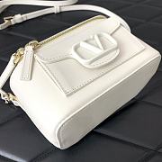 Fortok Valentino Garavani Leather Loco Vanity Case in White 16.5x10x7.5cm - 5