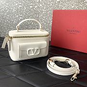 Fortok Valentino Garavani Leather Loco Vanity Case in White 16.5x10x7.5cm - 3