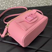 Fortok Valentino Garavani Leather Loco Vanity Case in Pink 16.5x10x7.5cm - 4