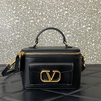 Fortok Valentino Garavani Leather Loco Vanity Case in Black 16.5x10x7.5cm