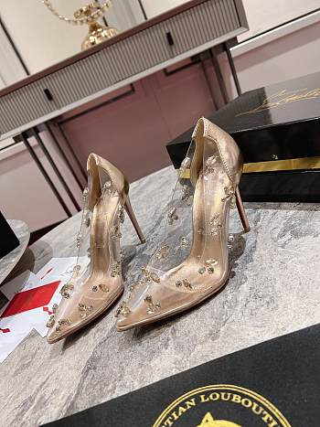 Fortok Christin Louboutin Degraqueen Embellished Pumps in Gold