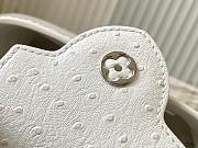 Fortok Louis Vuitton Capucines Bag White Ostrich Leather Pattern 21x14x9cm - 3