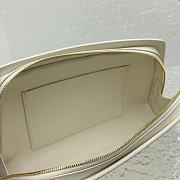 Fortok The Row Dalia Baguette Armpit Bag in Cream 27x24x5cm - 5