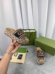 Fortok Gucci Thick-soled Slippers in Beige & Black - 2