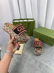 Fortok Gucci Thick-soled Slippers in Beige, Black & Orange - 4