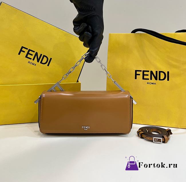Fortok Fendi First Sight Handbag in Brown 8609 22.5x5x10.5cm - 1