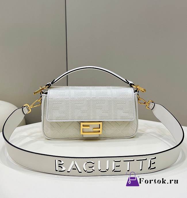 Fortok Fendi Baguette Double FF Three-dimensional Embroidery Bag White 8598 28x6.5x13.5cm  - 1