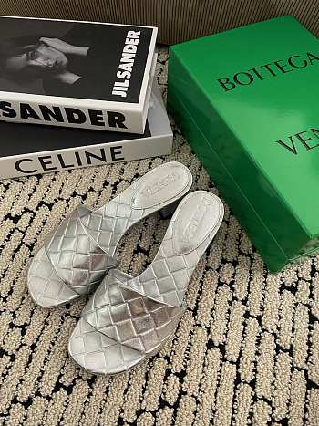 Fortok Bottega Veneta Amy Padded Mules in Intreccio Leather Silver