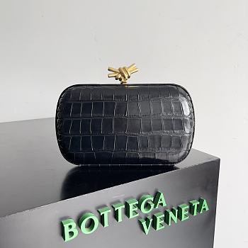 Fortok Bottega Veneta Knot Alligator Leather Clutch Black 737205 20.5x6x12.5cm