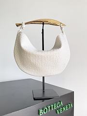 Fortok Bottega Veneta Sardine Alligator Leather Bag White 754657 36x24x3cm - 1