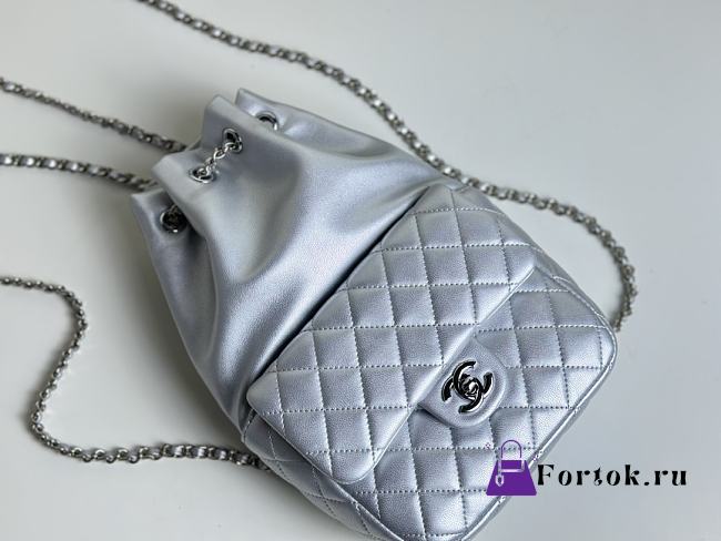 Fortok Chanel Vintage Leather Chain Backpack Silver P988801 17x29cm - 1