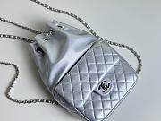 Fortok Chanel Vintage Leather Chain Backpack Silver P988801 17x29cm - 1