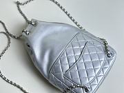 Fortok Chanel Vintage Leather Chain Backpack Silver P988801 17x29cm - 4