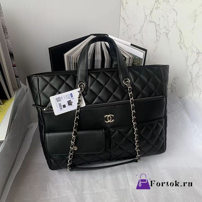 Fortok Chanel Calfskin Quilted Ultra Pocket Shopping Tote Black 37x29x10cm - 1