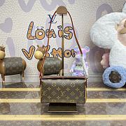 Fortok Louis Vuitton Monogram Canvas Bag M41966 21x6x12cm - 1