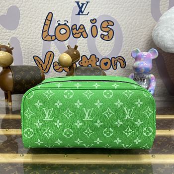 Fortok Louis Vuitton Dopp Kit Bag Green M31013 28x15x16.5cm