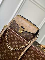 Fortok Louis Vuitton Pochette Métis East West Reverse Monogram Bag M46279 21.5x6x13.5cm - 1