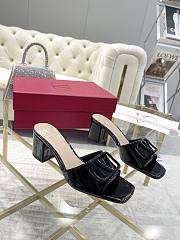 Fortok Valentino Vlogo Signature Patent Leather Slide Sandals Black 60mm - 1