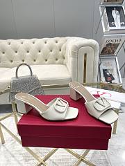 Fortok Valentino Vlogo Signature Patent Leather Slide Sandals White 60mm - 4