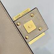 Fortok Fendi Baguette Beige Crocodile Leather Bag 8628 27x6x16cm - 6